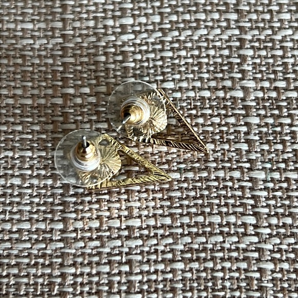 Francesca’s Collections Turquoise Gold Geometric Stud Earrings - Picture 5 of 5